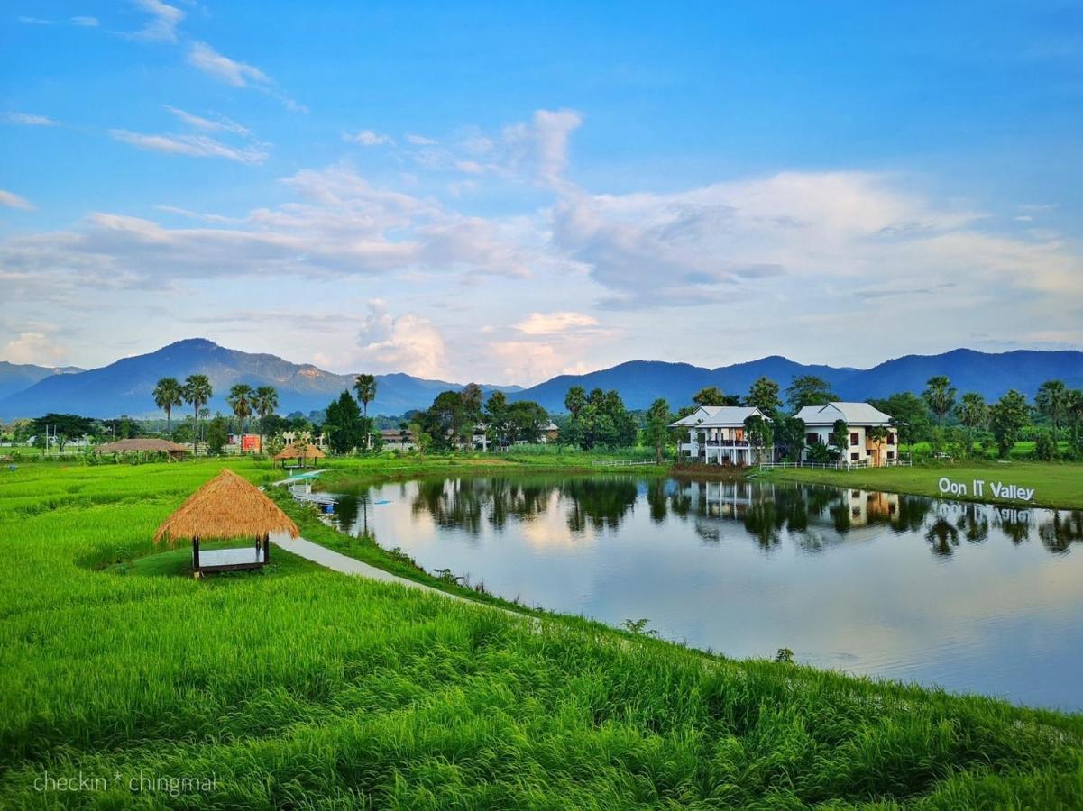 Oon Valley Farm 農家樂 San Kamphaeng